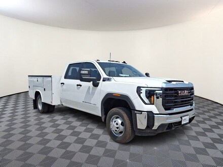 2025 GMC Sierra 3500 HD Chassis Cab Pro Truck