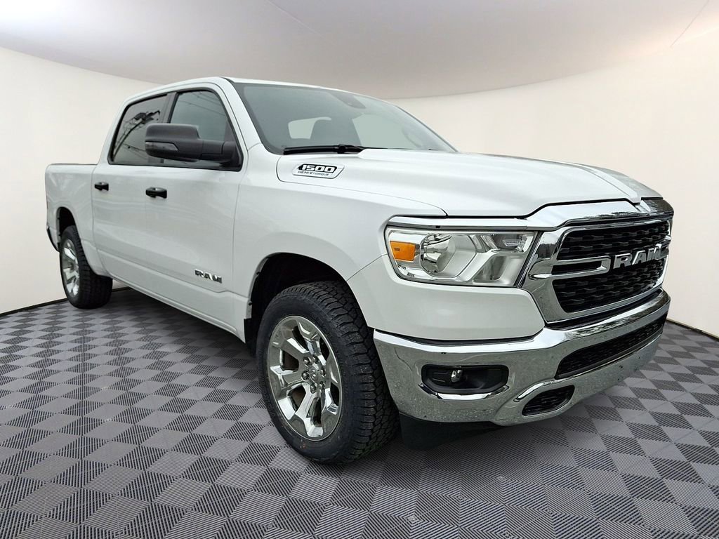 2023 RAM 1500 Big Horn/Lone Star 4x4 Crew Cab 5'7's photo