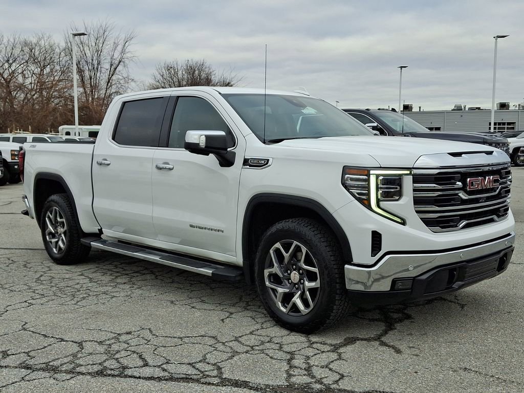 2024 GMC Sierra 1500 SLT's photo