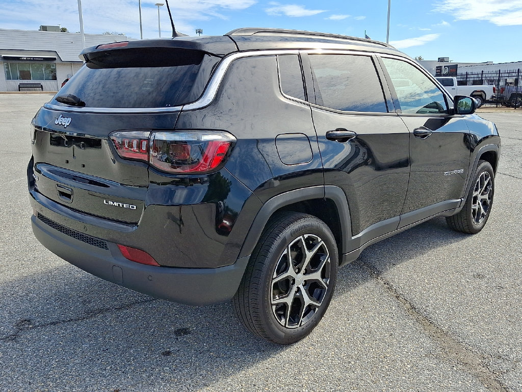 2024 Jeep Compass Limited - Photo 9