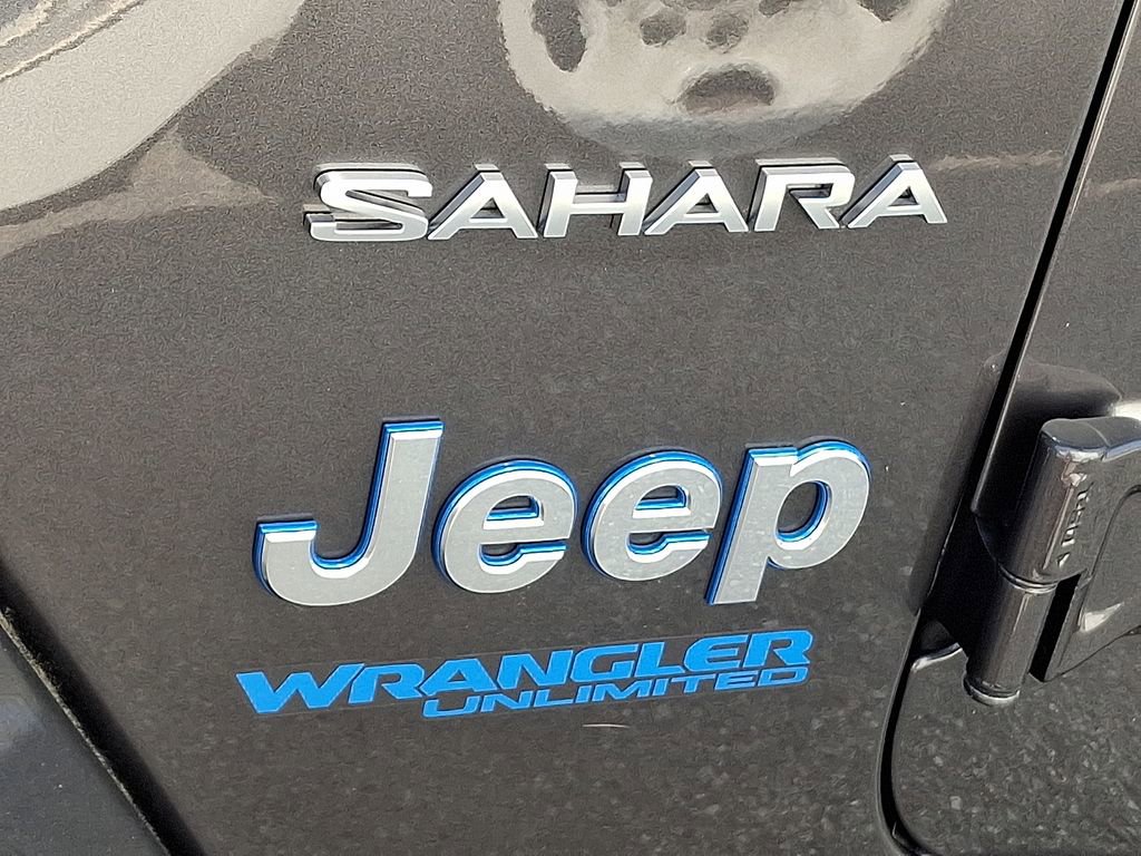 2022 Jeep Wrangler 4xe Unlimited Sahara photo 2