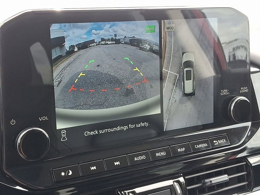 Used 2024 Nissan Pathfinder SL