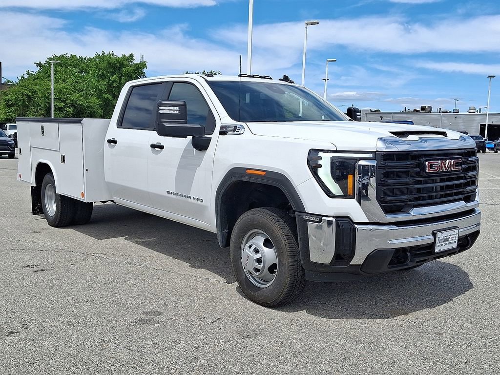 2025 GMC Sierra 3500 Chassis Cab Pro's photo