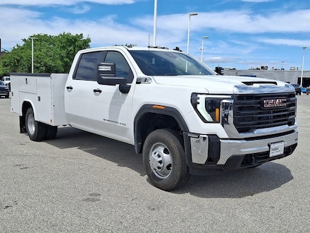 2025 GMC Sierra 3500 HD Chassis Cab Pro Truck