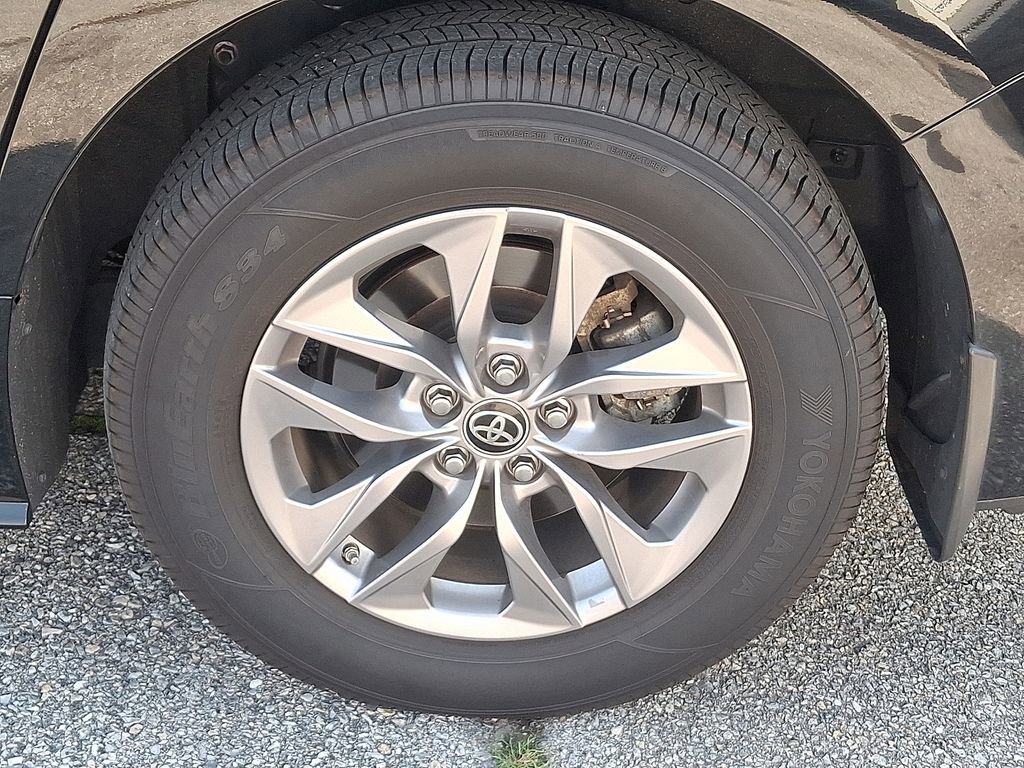 2021 Toyota Sienna XLE photo 4
