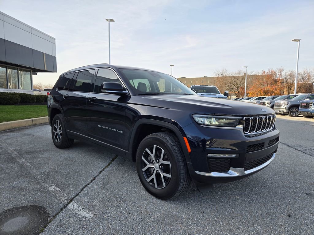 2023 Jeep Grand Cherokee L Limited's photo