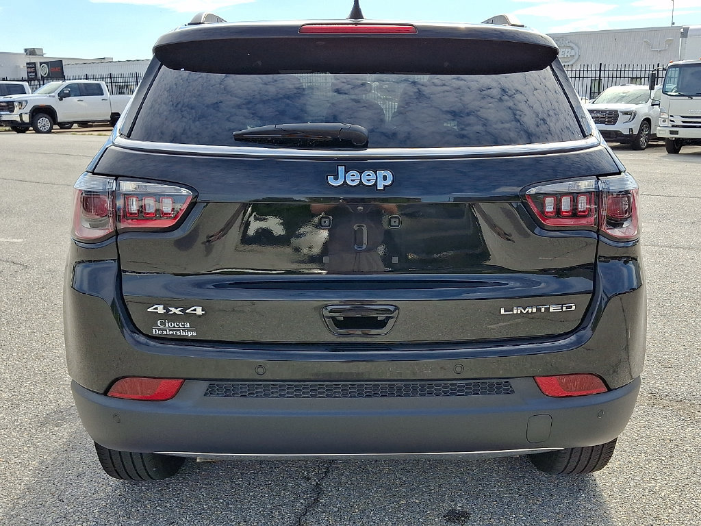 2024 Jeep Compass Limited - Photo 8