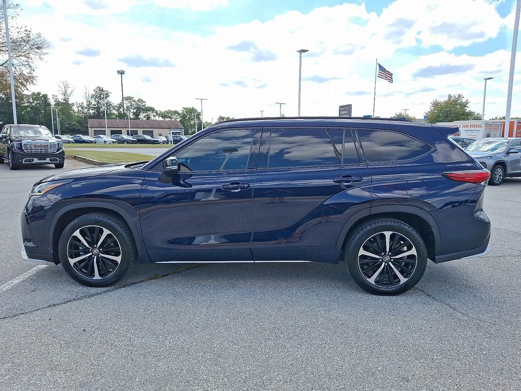 Used 2022 Toyota Highlander XSE