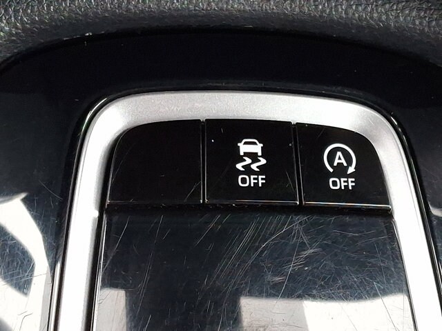 2024 Toyota Corolla Cross XLE - Photo 24