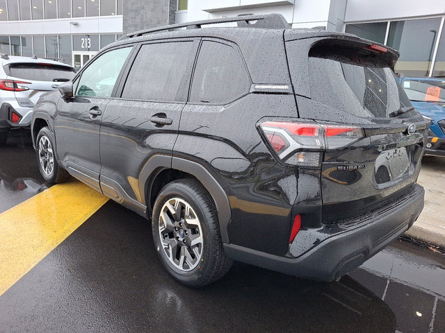 2026 Subaru Forester Premium photo 2