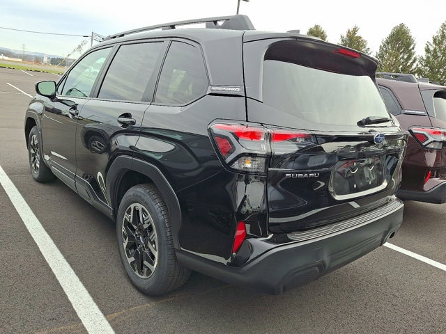 2026 Subaru Forester Premium photo 2