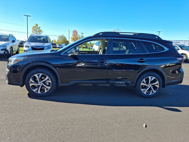2022 Subaru Outback Limited photo 2