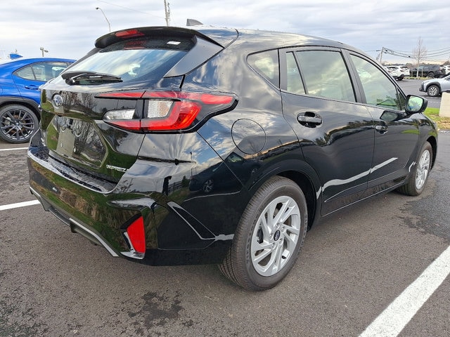 2025 Subaru Impreza Base photo 3
