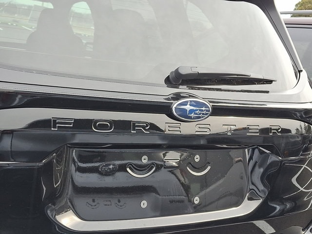 2026 Subaru Forester Premium photo 4