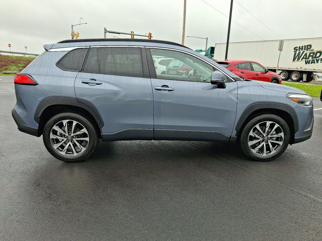 2024 Toyota Corolla Cross XLE - Photo 8