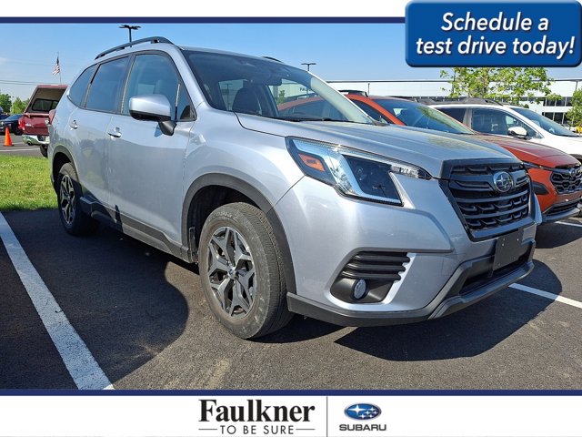 2023 Subaru Forester Premium's photo