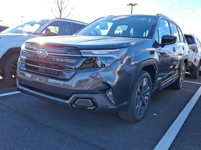 2025 Subaru Forester Touring photo 2