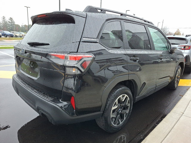 2026 Subaru Forester Premium photo 3