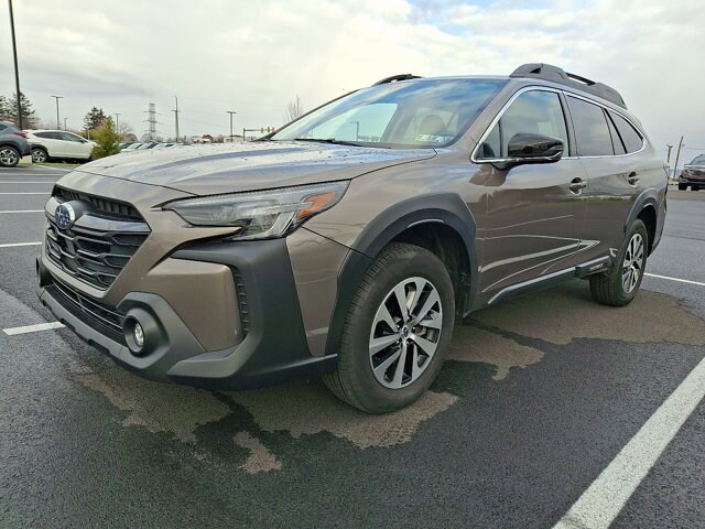 2023 Subaru Outback Premium photo 2