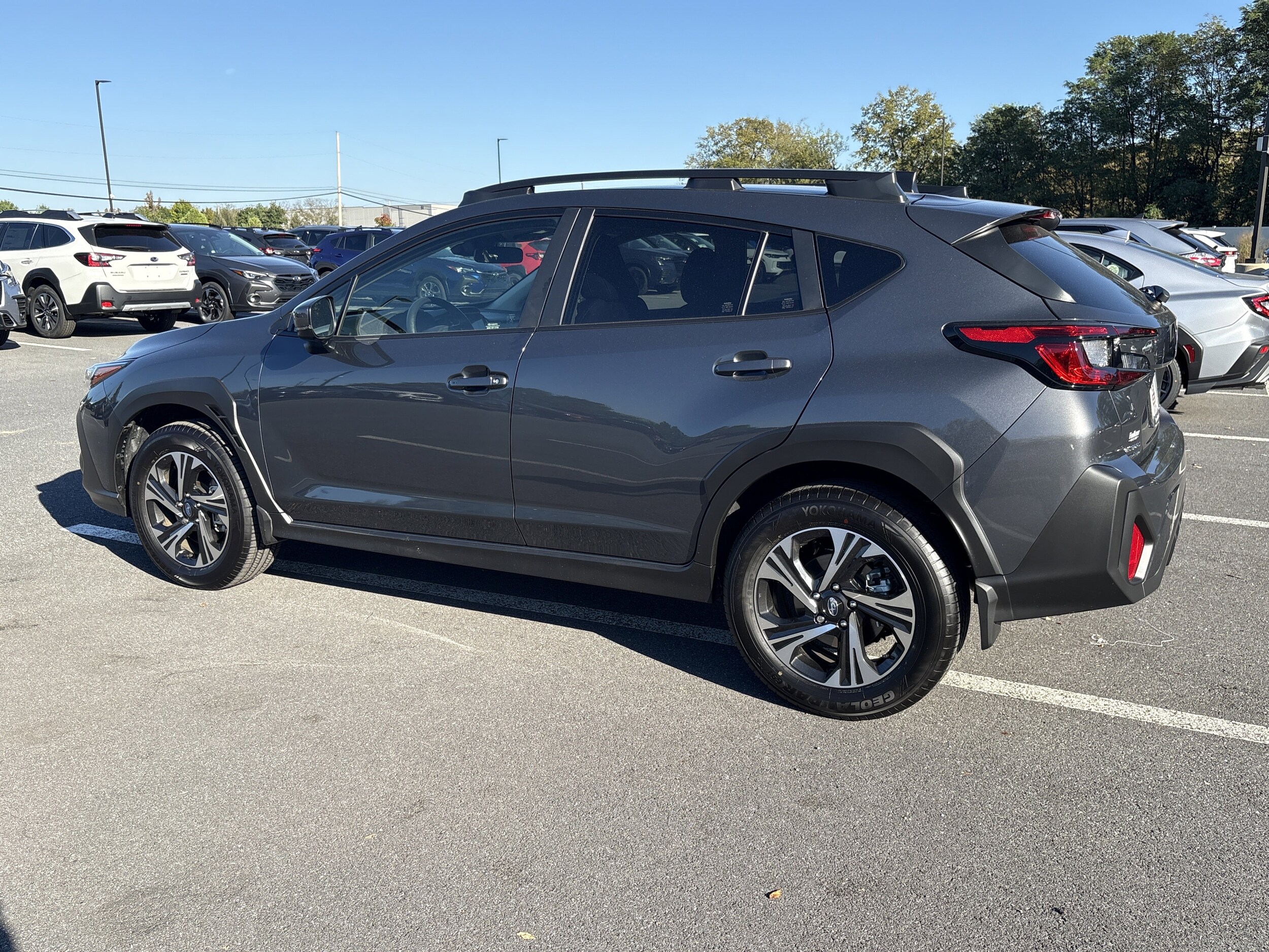 2025 Subaru Crosstrek Premium photo 2
