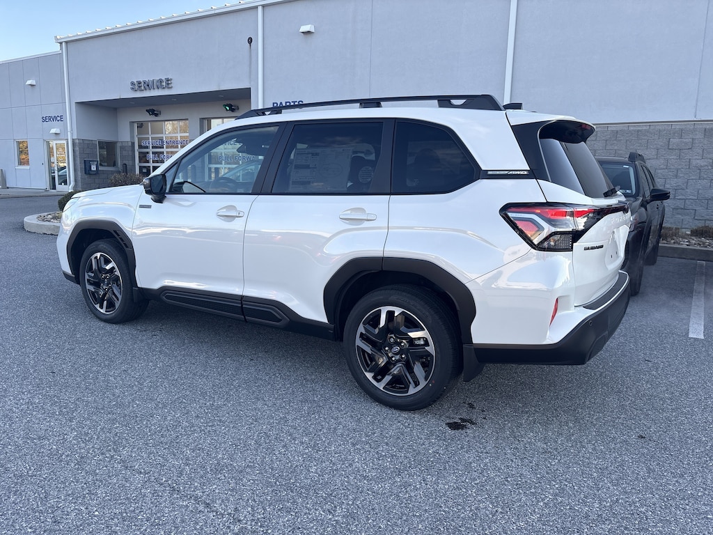 New 2025 Subaru Forester Hybrid Limited SUV