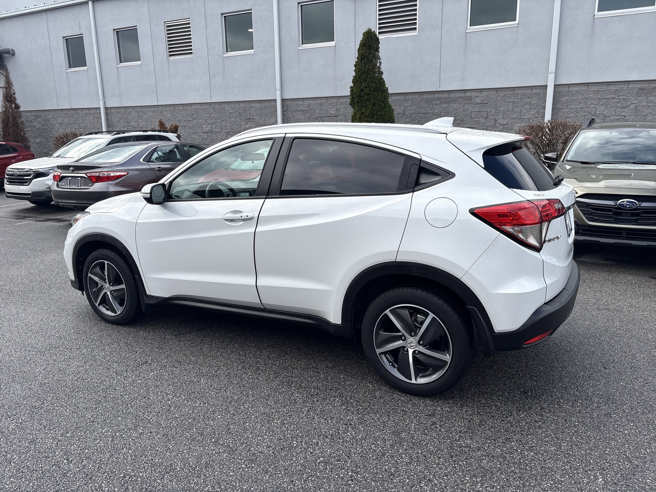 2022 Honda HR-V EX photo 2
