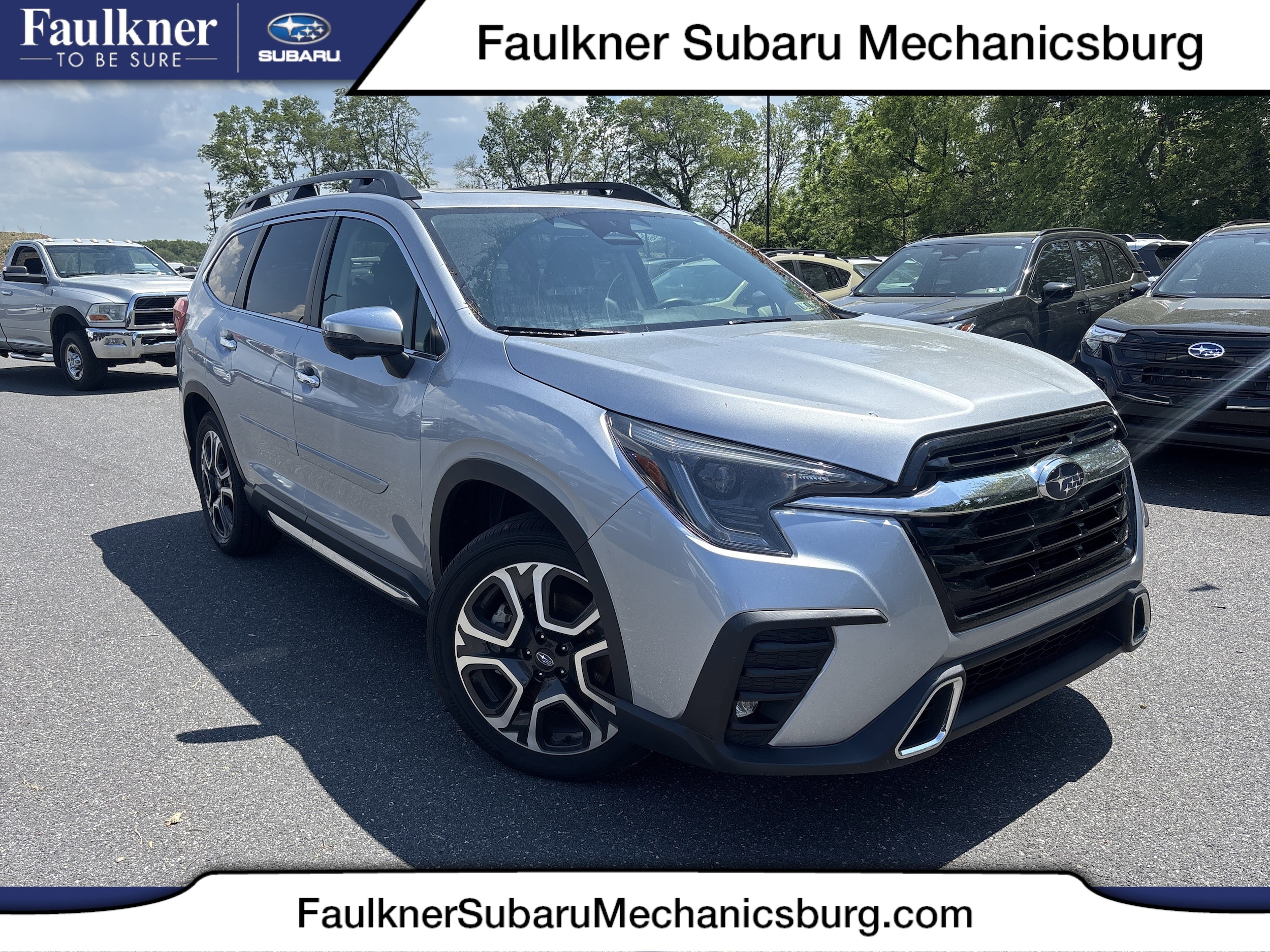 2023 Subaru Ascent Touring's photo