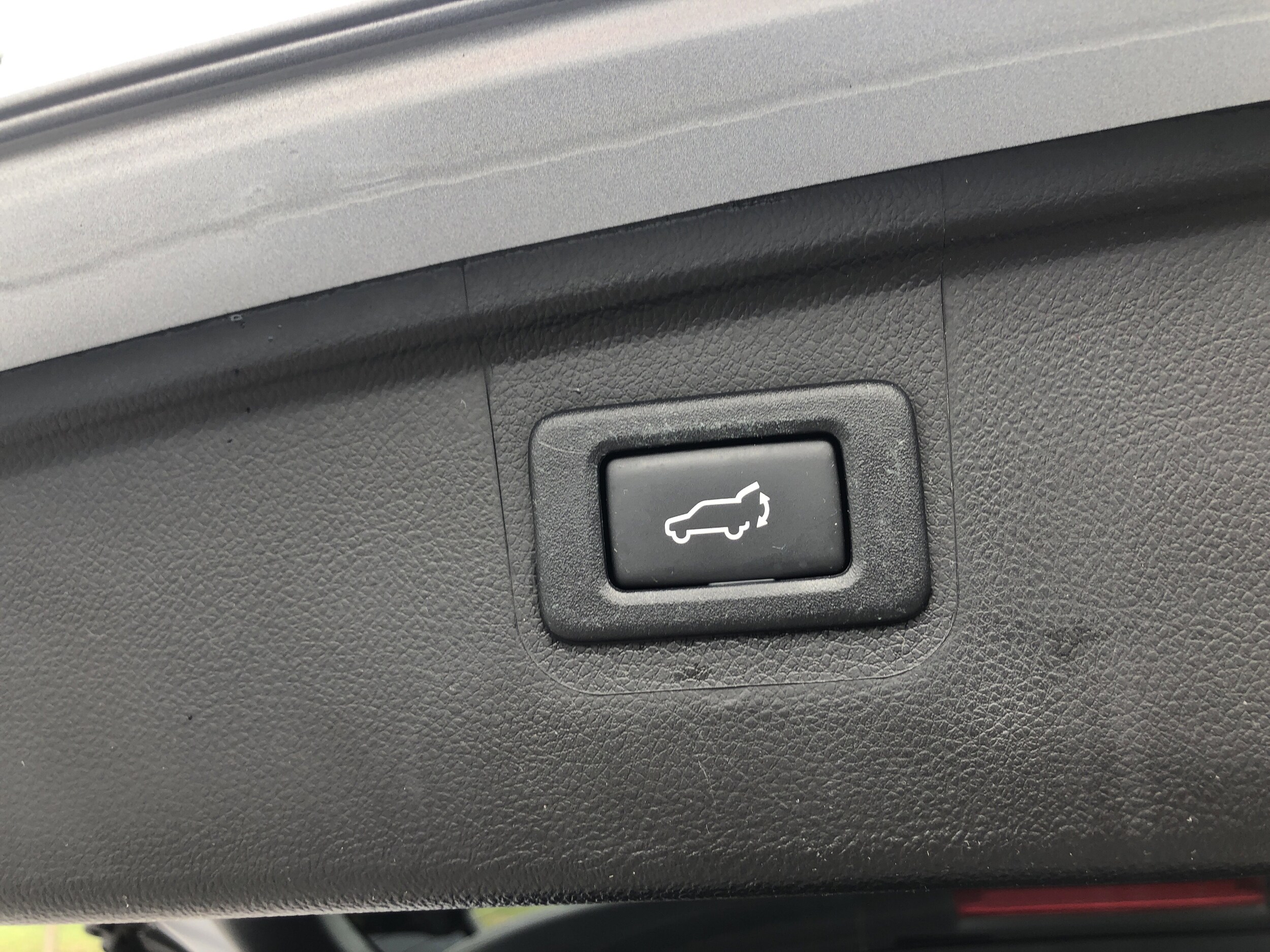 2017 Subaru Outback Premium photo 3