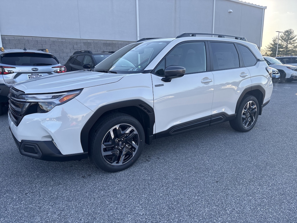 New 2025 Subaru Forester Hybrid Limited SUV