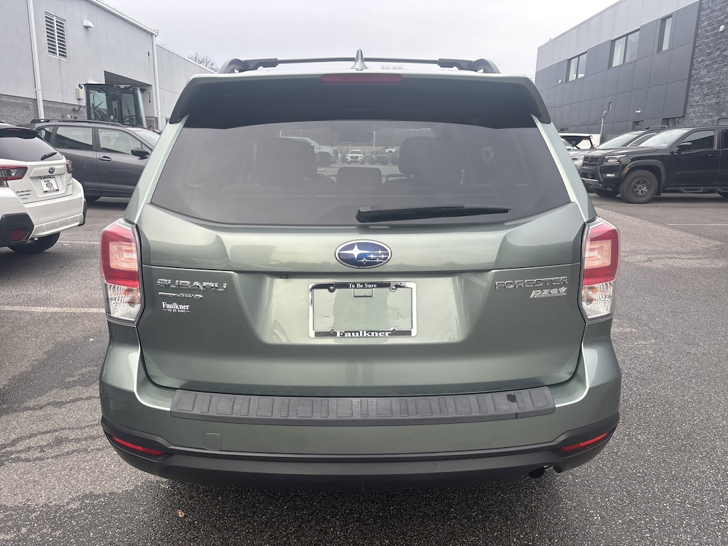 Used 2017 Subaru Forester Premium 2.5i Premium CVT