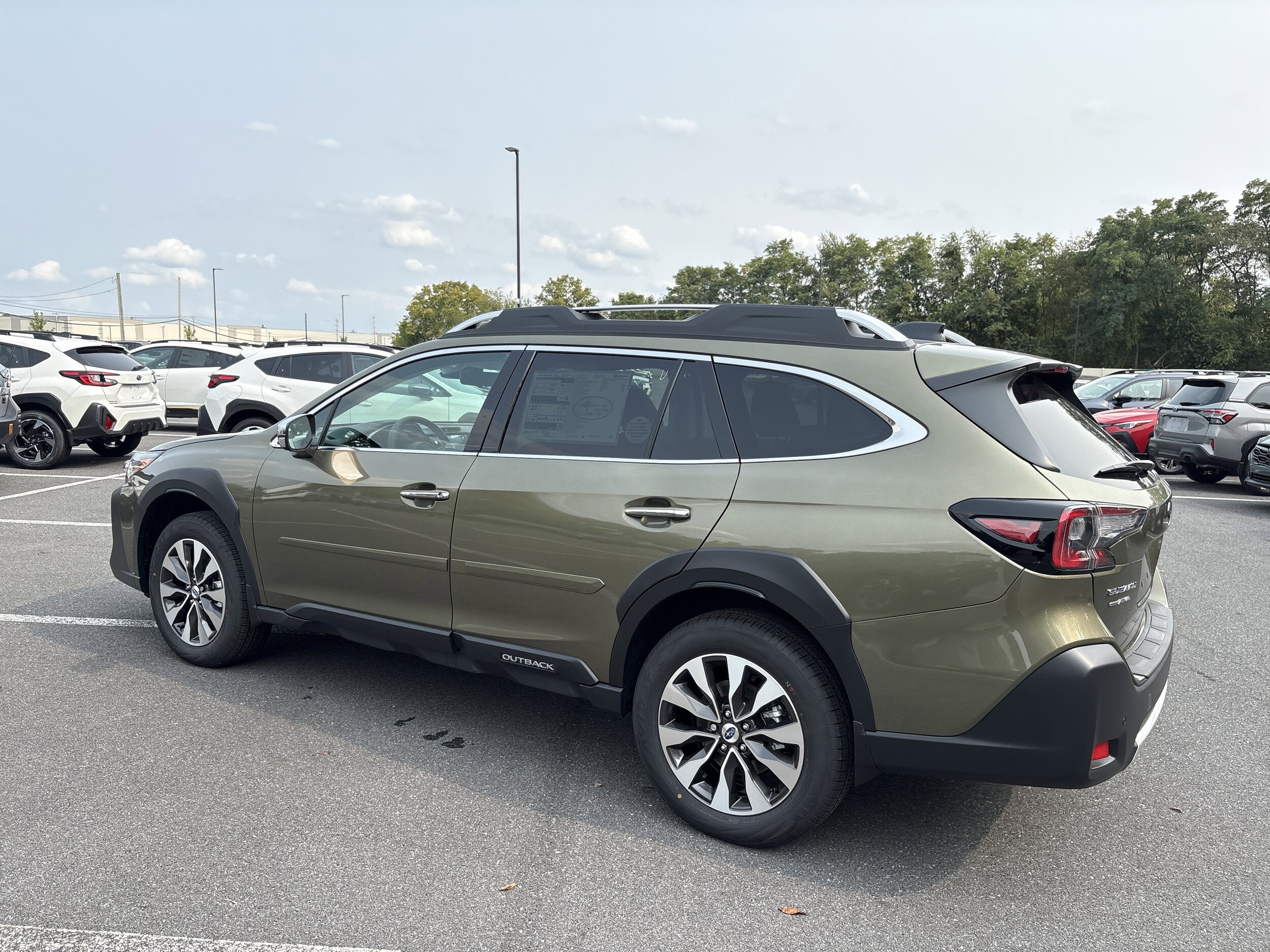 2025 Subaru Outback Touring XT photo 2