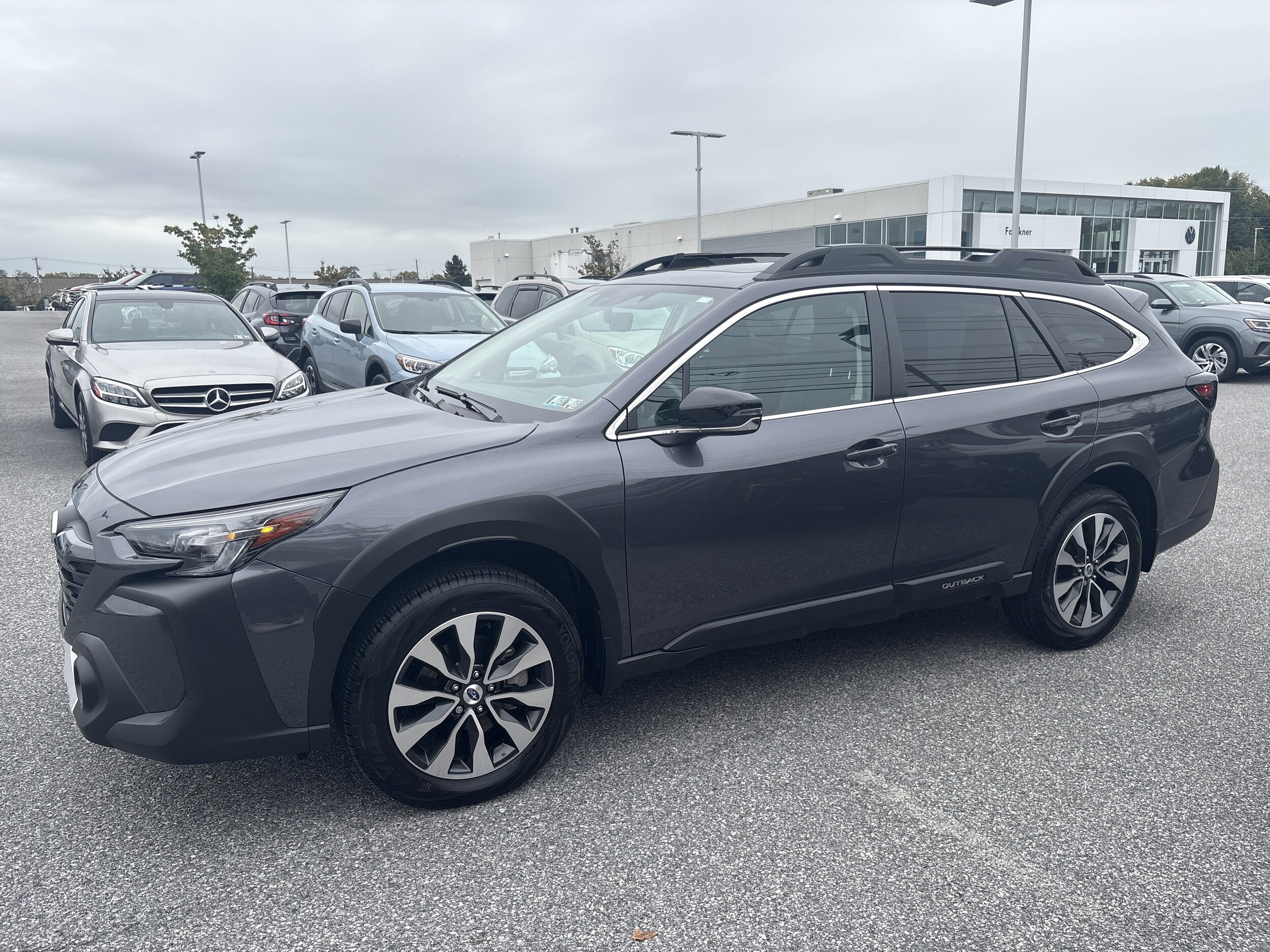 2025 Subaru Outback Limited photo 2