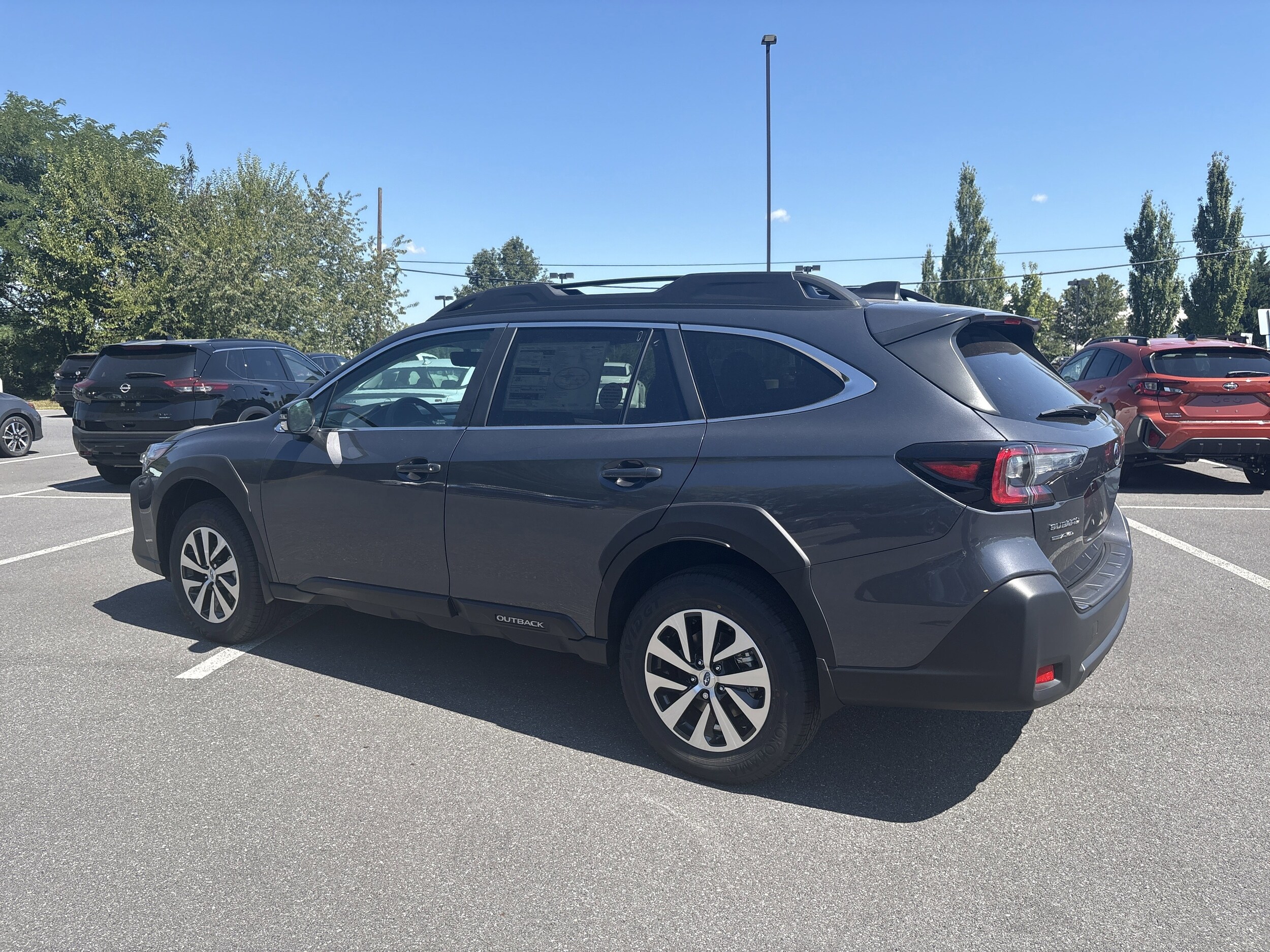2025 Subaru Outback Premium photo 4