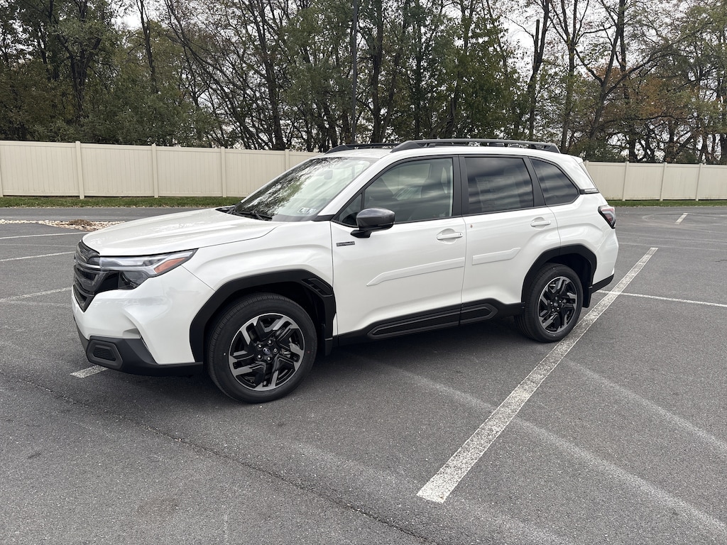New 2025 Subaru Forester Hybrid Limited SUV