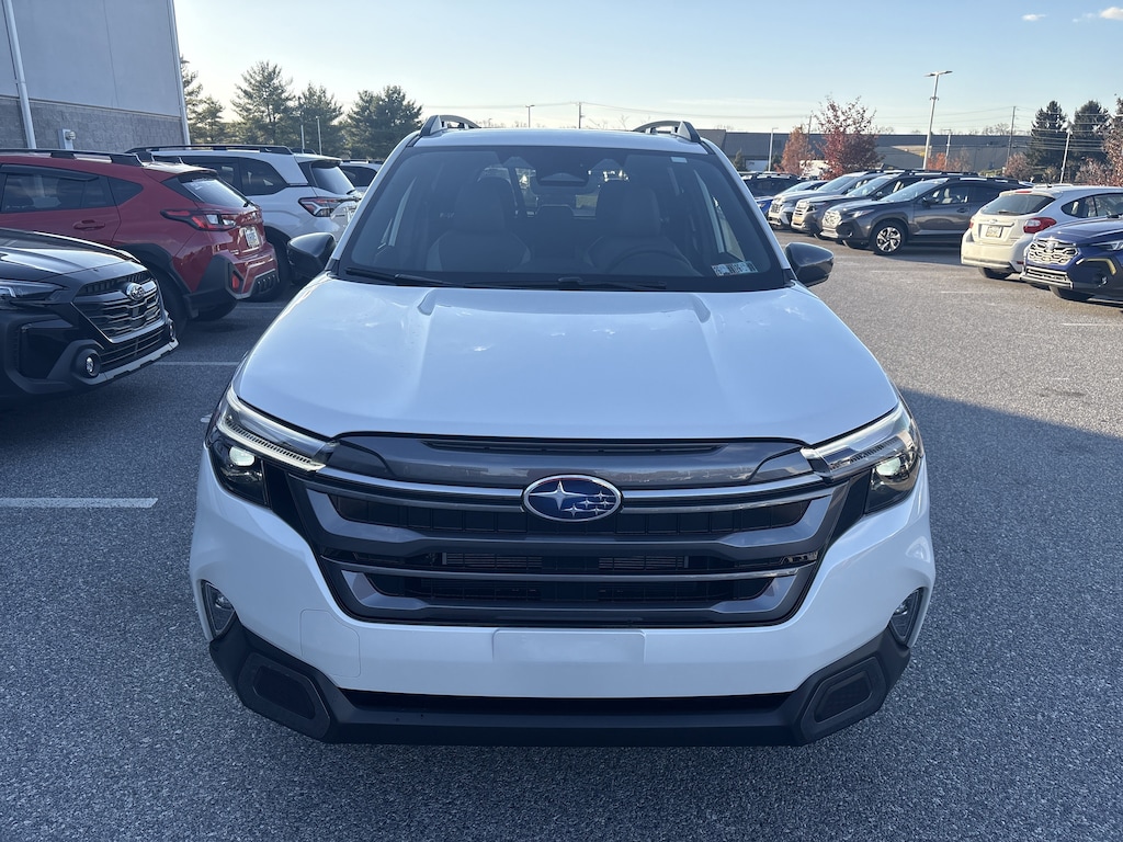 New 2025 Subaru Forester Hybrid Limited SUV