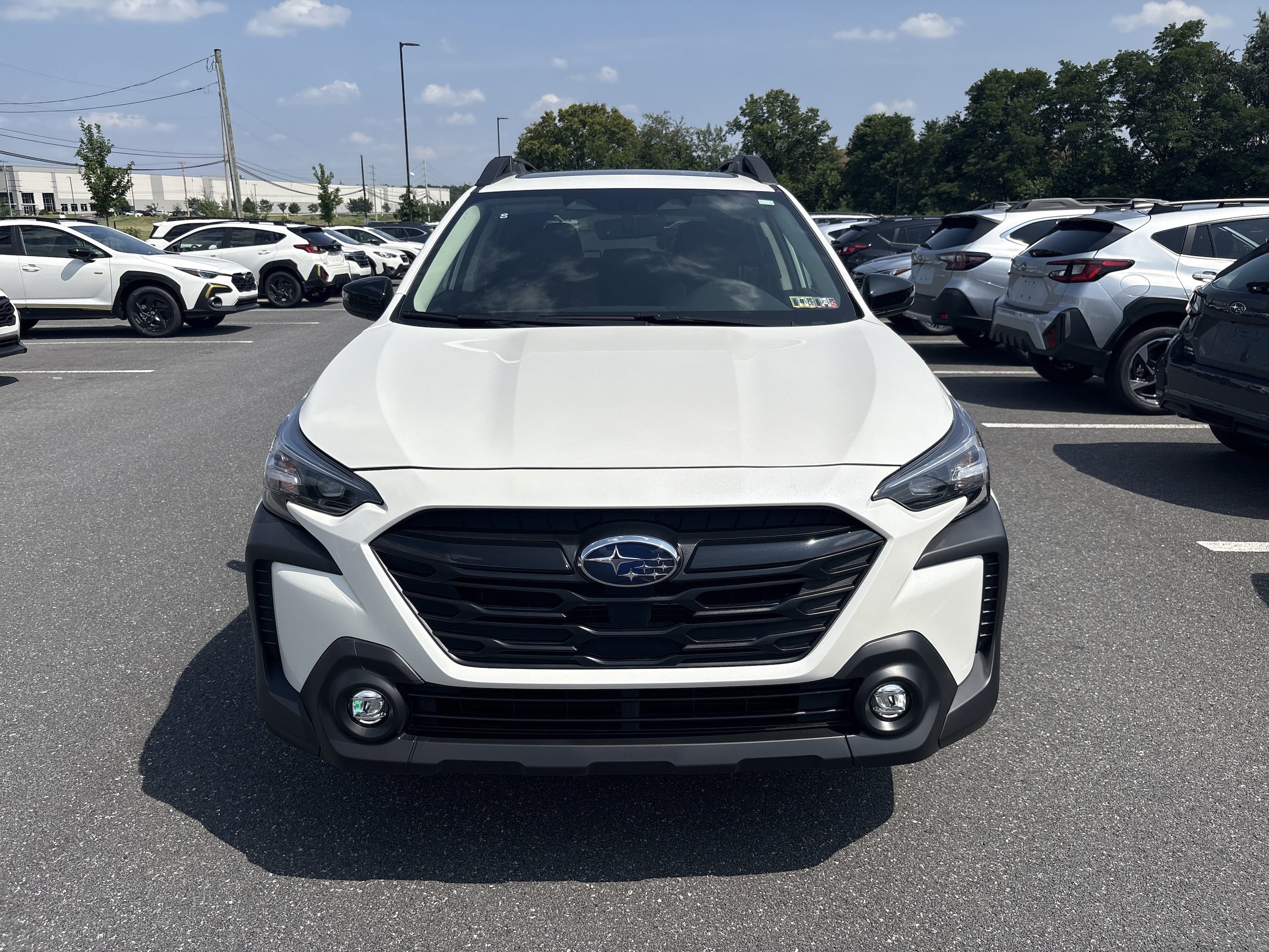 2025 Subaru Outback Onyx Edition photo 2