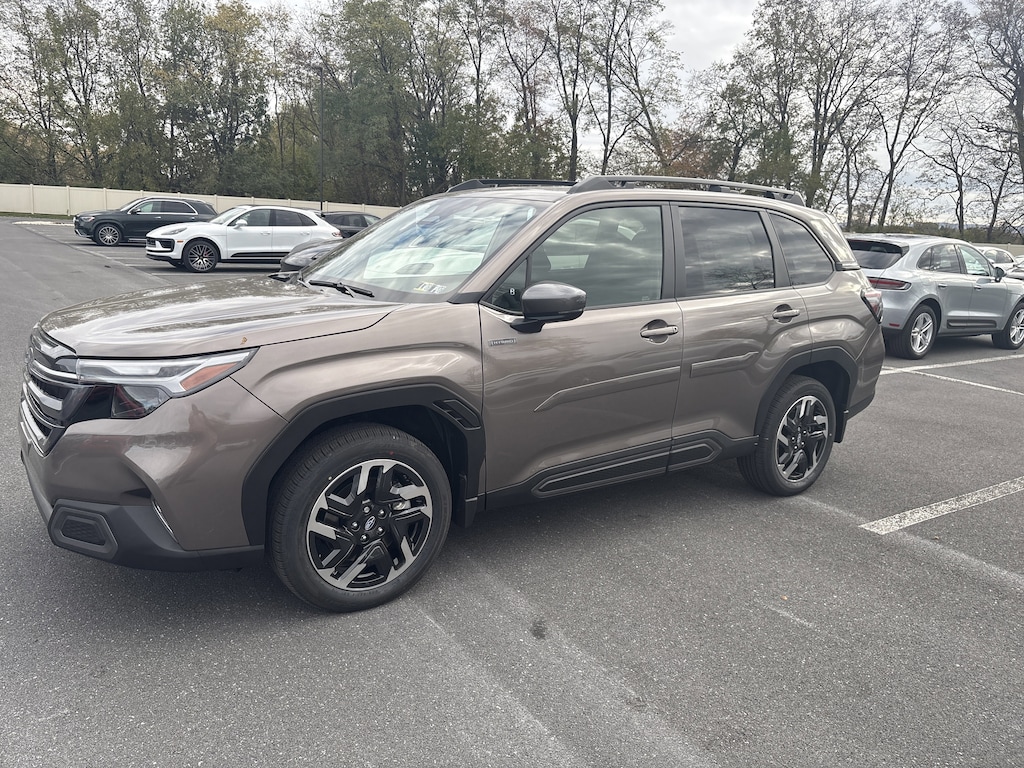 New 2025 Subaru Forester Hybrid Limited SUV