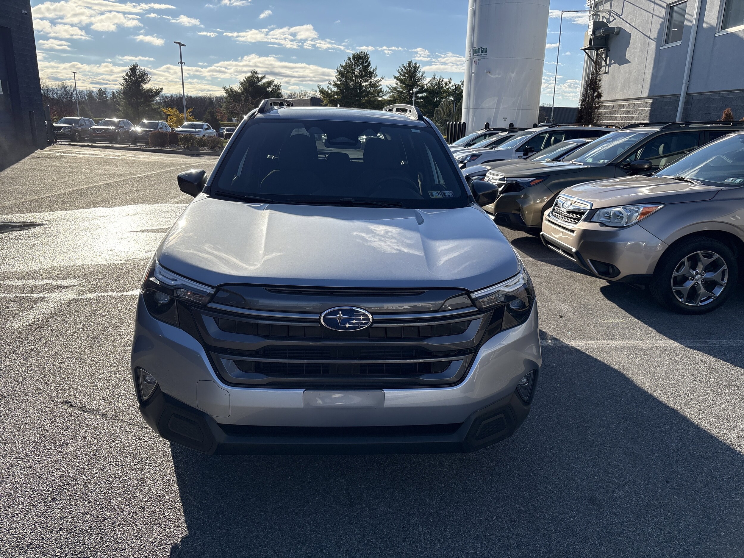 2025 Subaru Forester Premium photo 2