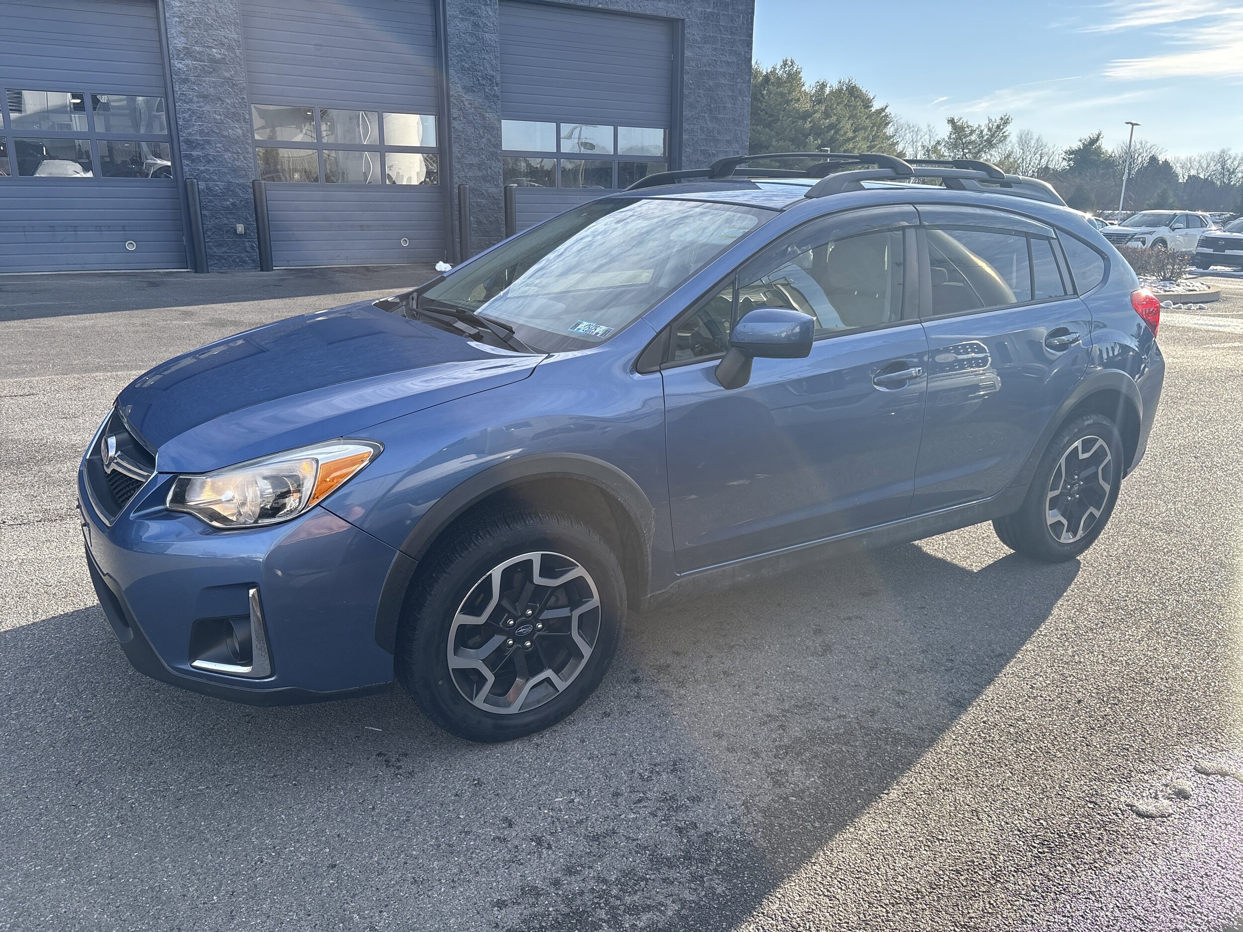 2017 Subaru Crosstrek 2.0i Premium photo 2