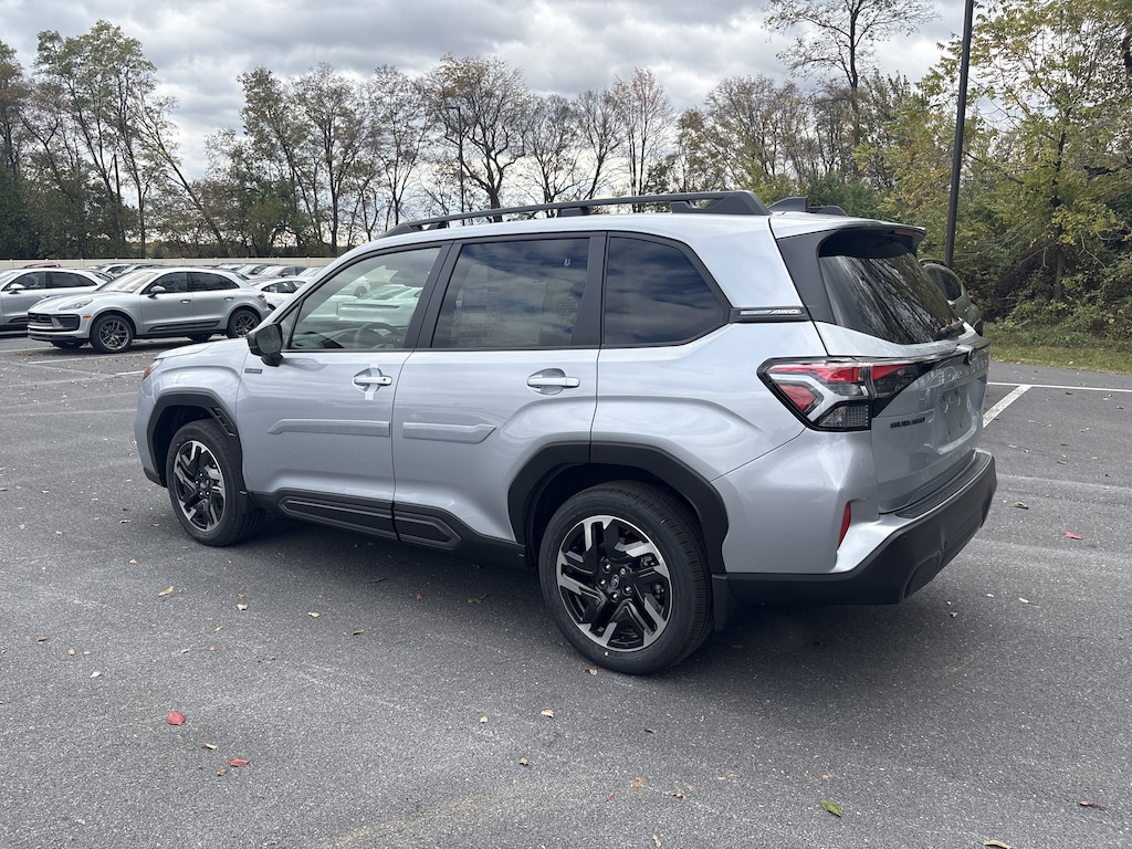 New 2025 Subaru Forester Hybrid Limited SUV