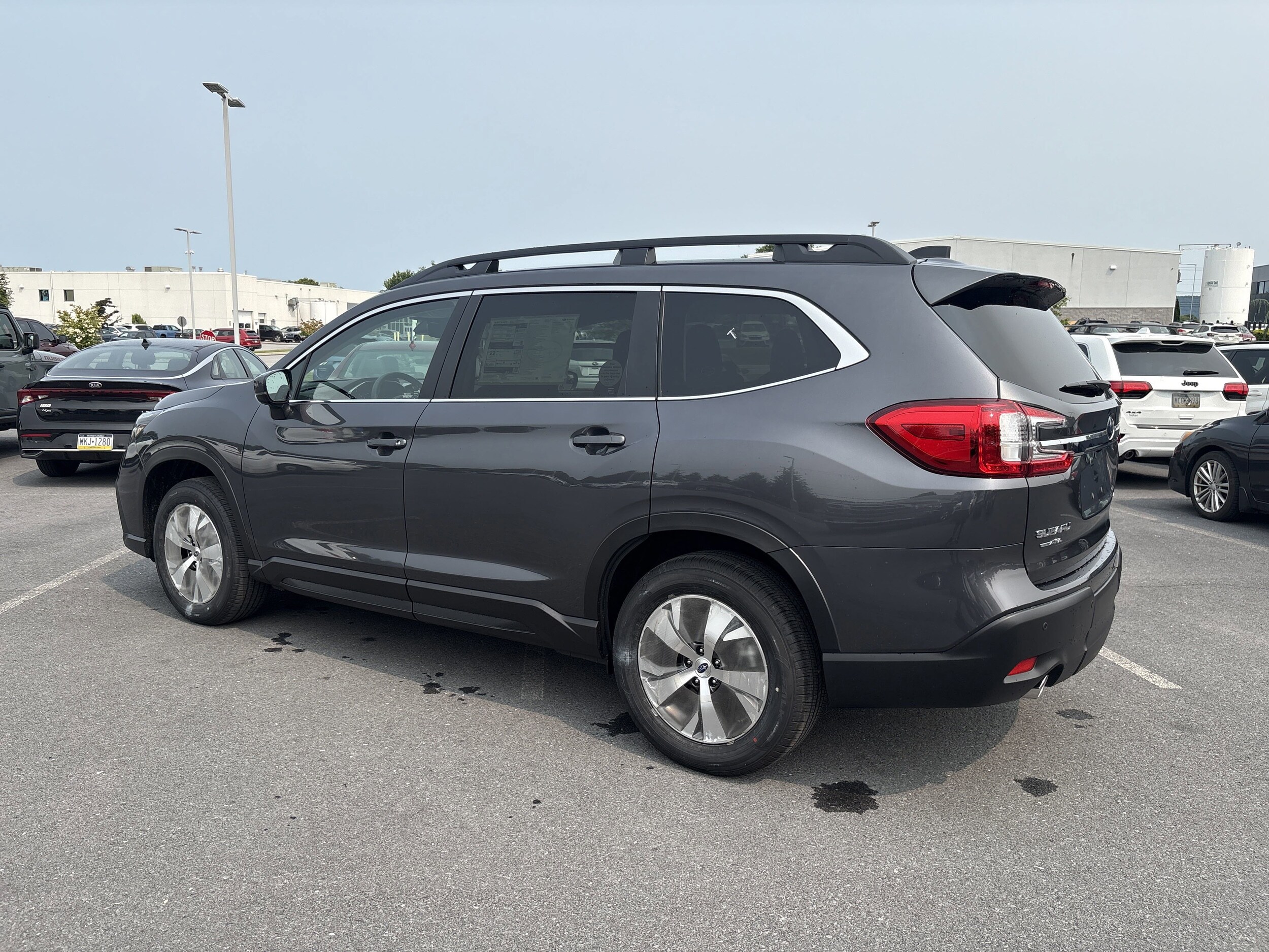 2025 Subaru Ascent Premium photo 2