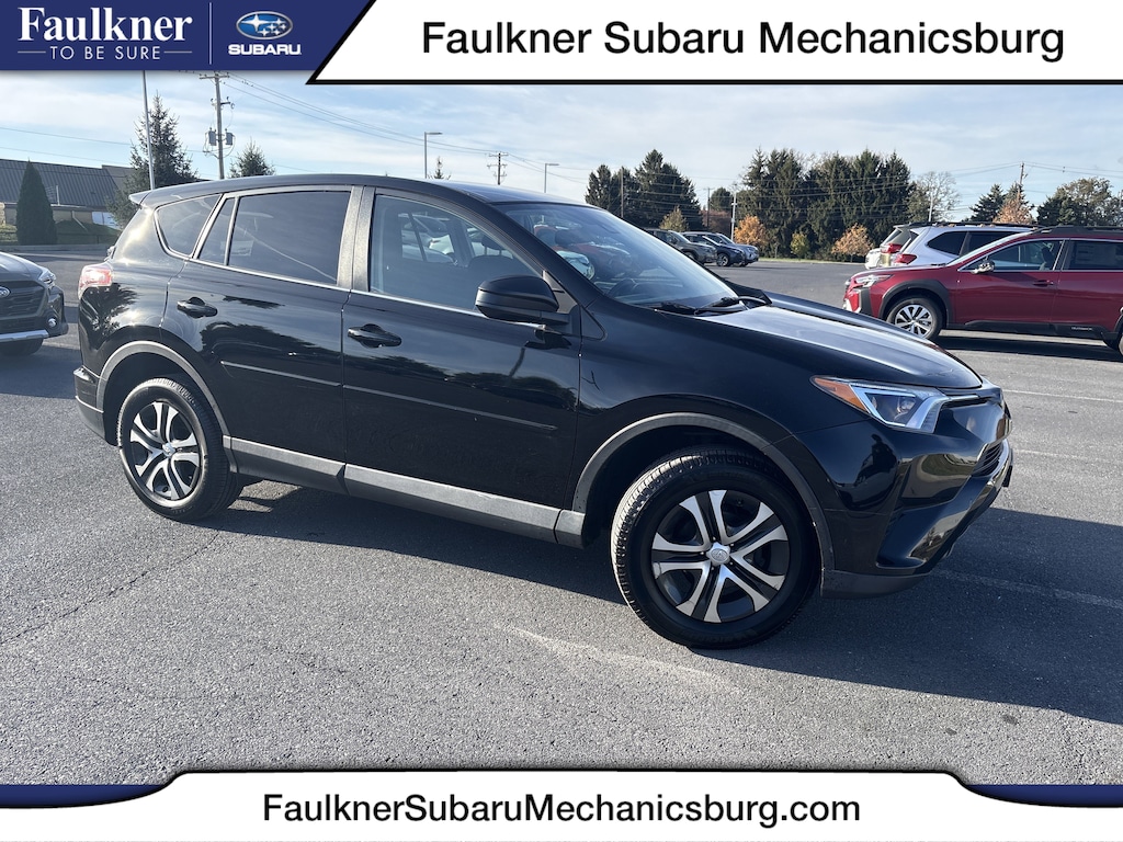 Used 2018 Toyota RAV4 LE LE AWD
