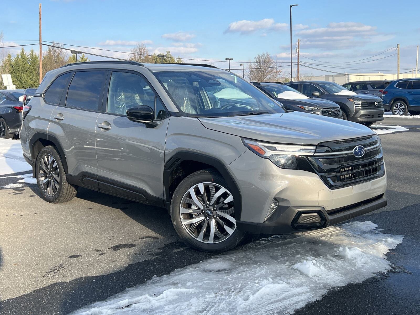 2025 Subaru Forester Touring photo 2