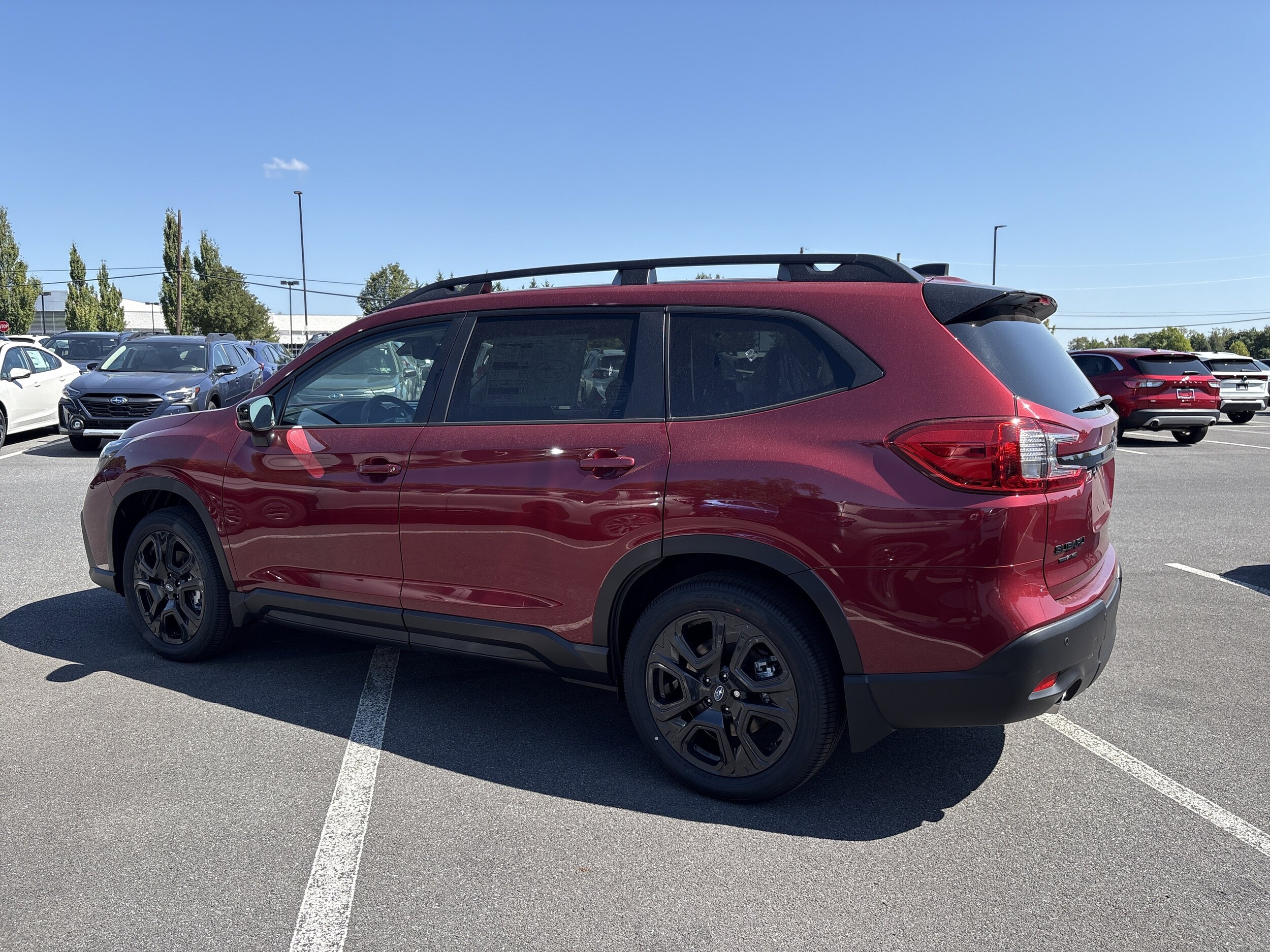 2025 Subaru Ascent Onyx Edition photo 4