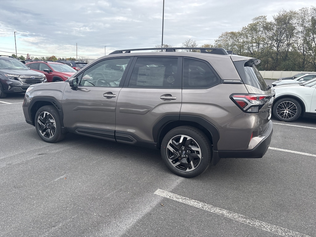 New 2025 Subaru Forester Hybrid Limited SUV