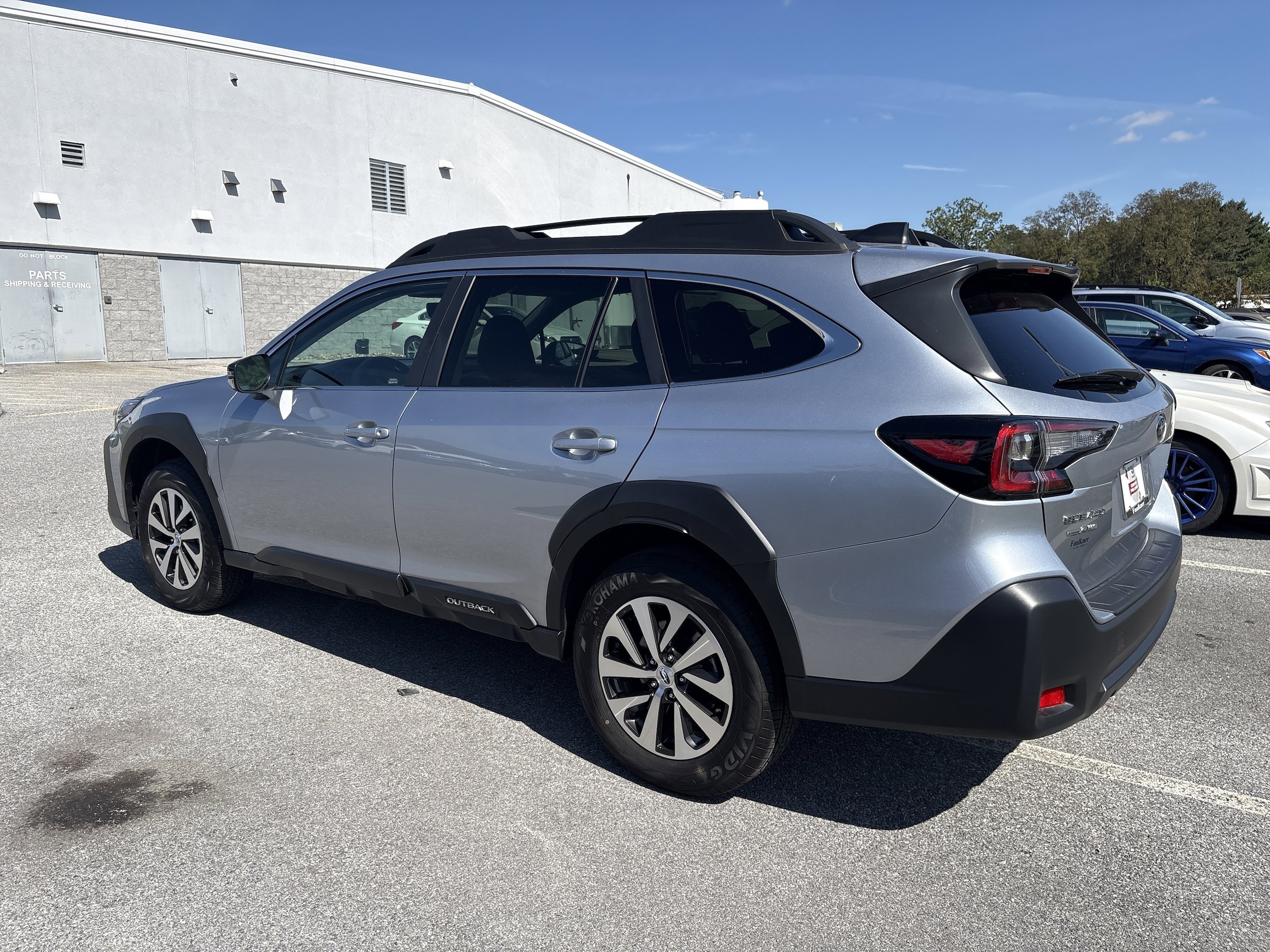 2025 Subaru Outback Premium photo 3