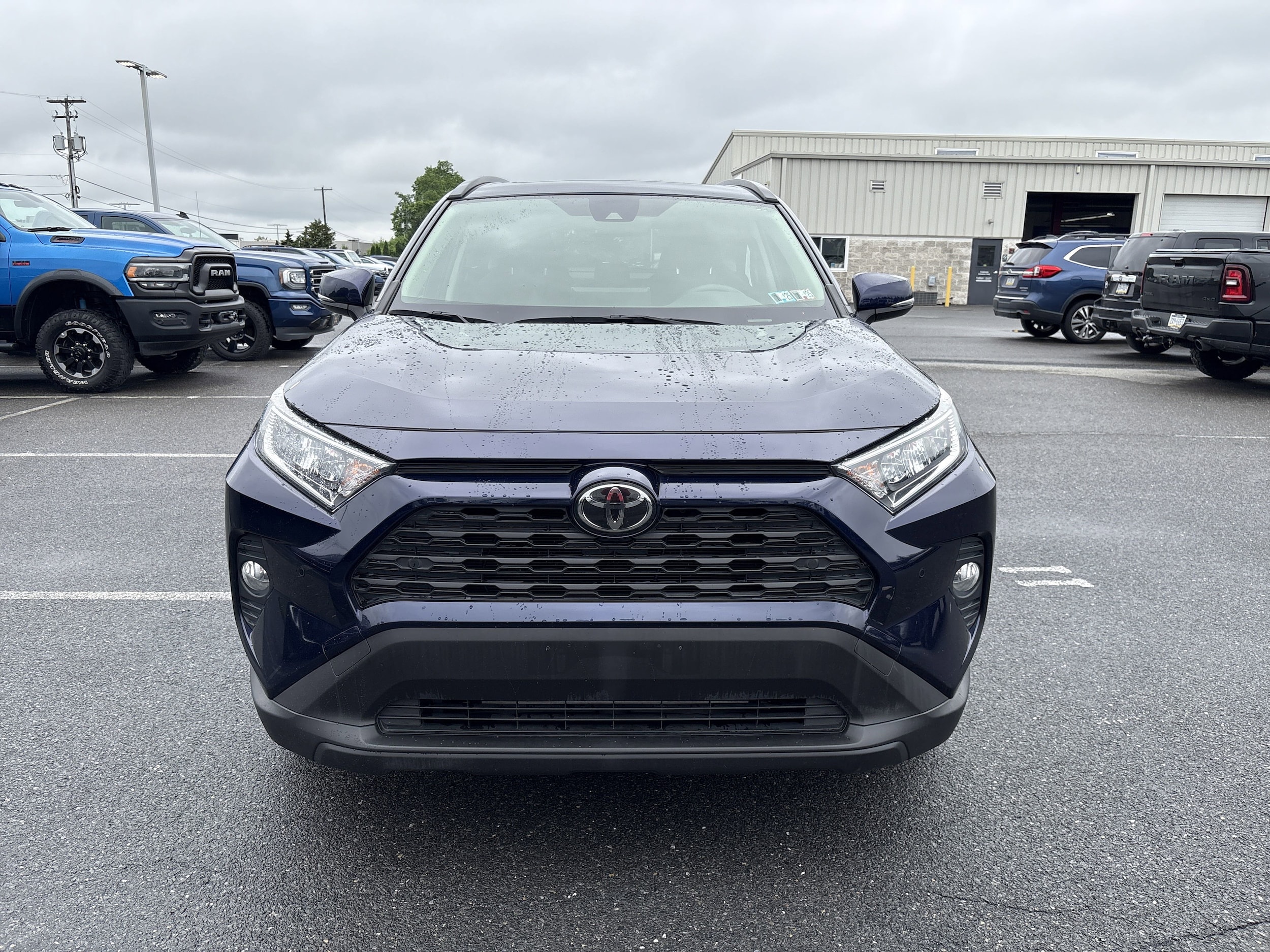 Used 2019 Toyota RAV4 XLE with VIN JTMP1RFV2KD011290 for sale in Mechanicsburg, PA