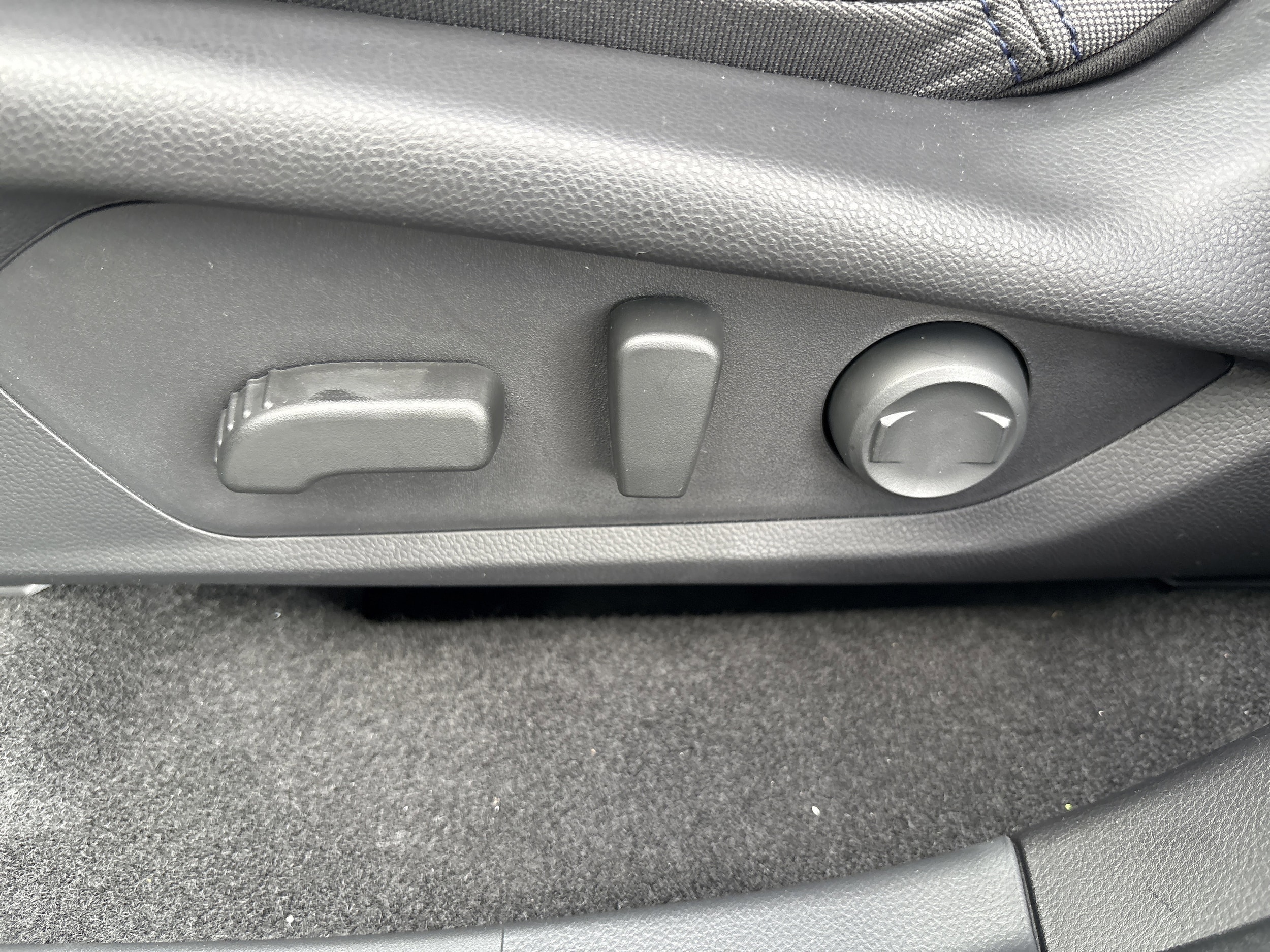 2026 Subaru Forester Premium - Photo 16