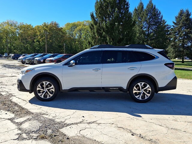 2020 Subaru Outback Touring XT photo 2