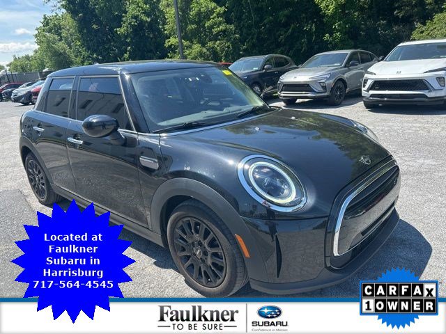 2023 MINI Hardtop Cooper's photo